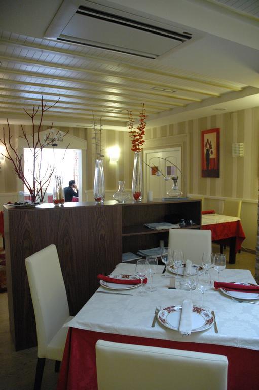 Hotel Ideal Villarrobledo Kültér fotó