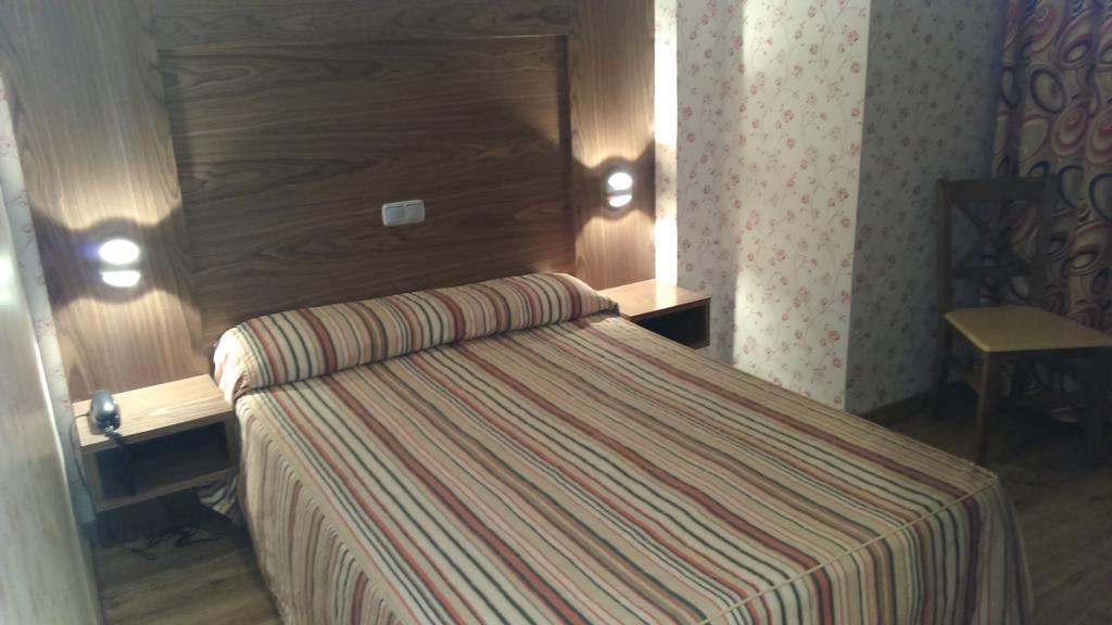 Hotel Ideal Villarrobledo Kültér fotó